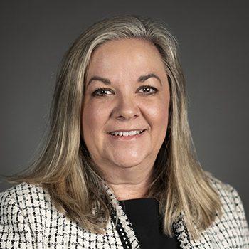 Debbie Ernsberger Headshot